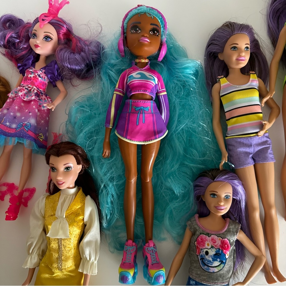 Lot of 8 fashion dolls. Barbie Secret Door Malucia Skipper Princess Mermaid High - Picture 5 of 14